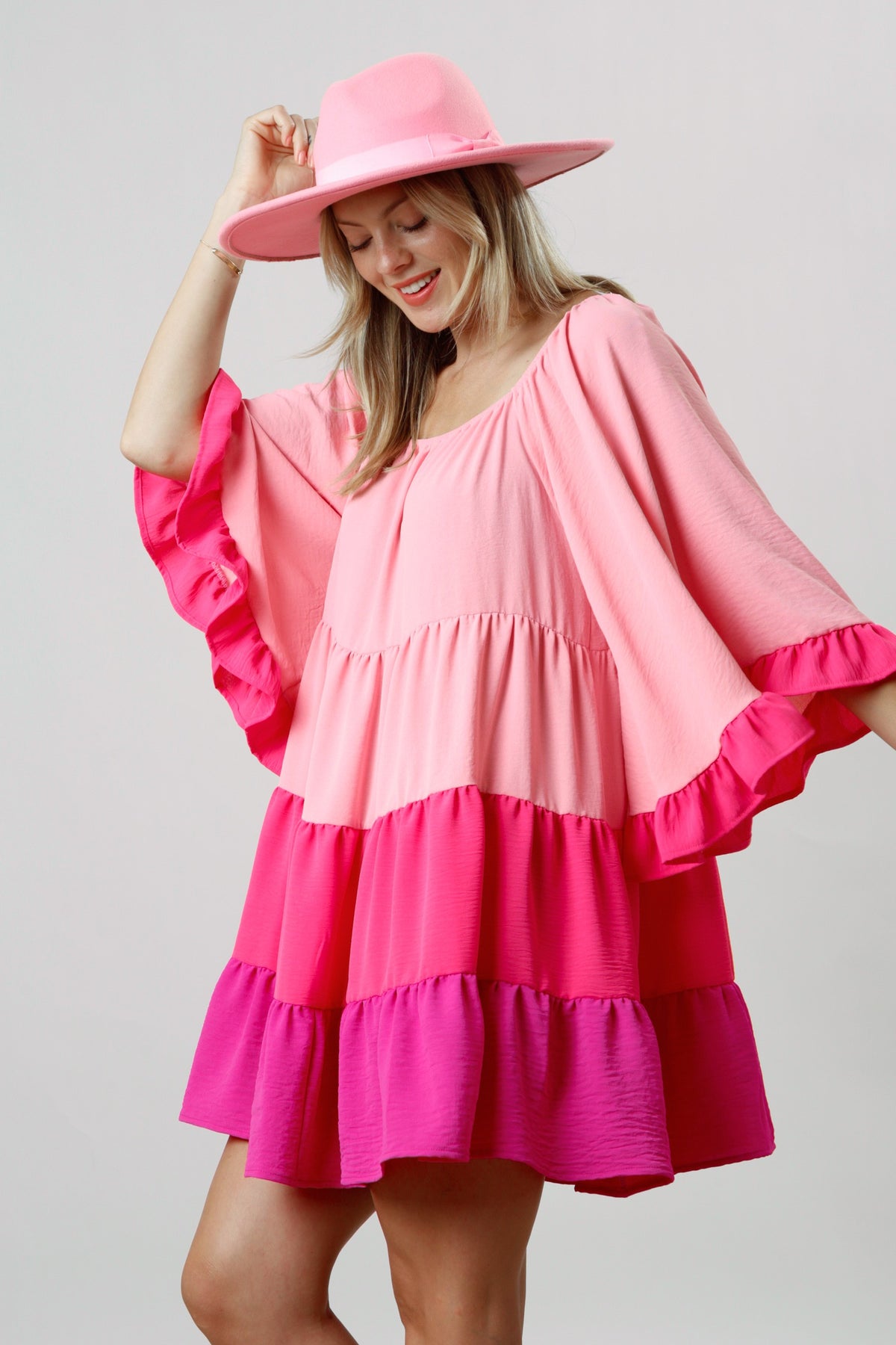 Vestido fluído com blocos de cores para o Dia dos Namorados