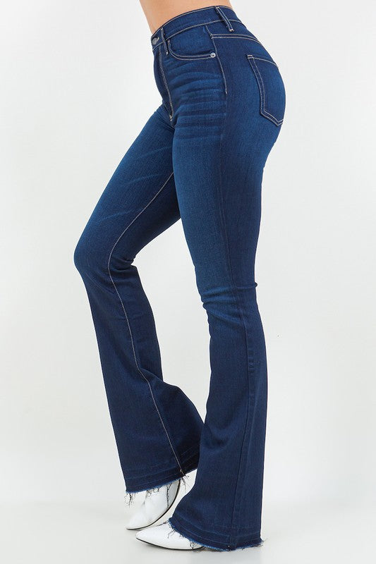 Calça Jeans Judy Boot Cut em Denim Escuro