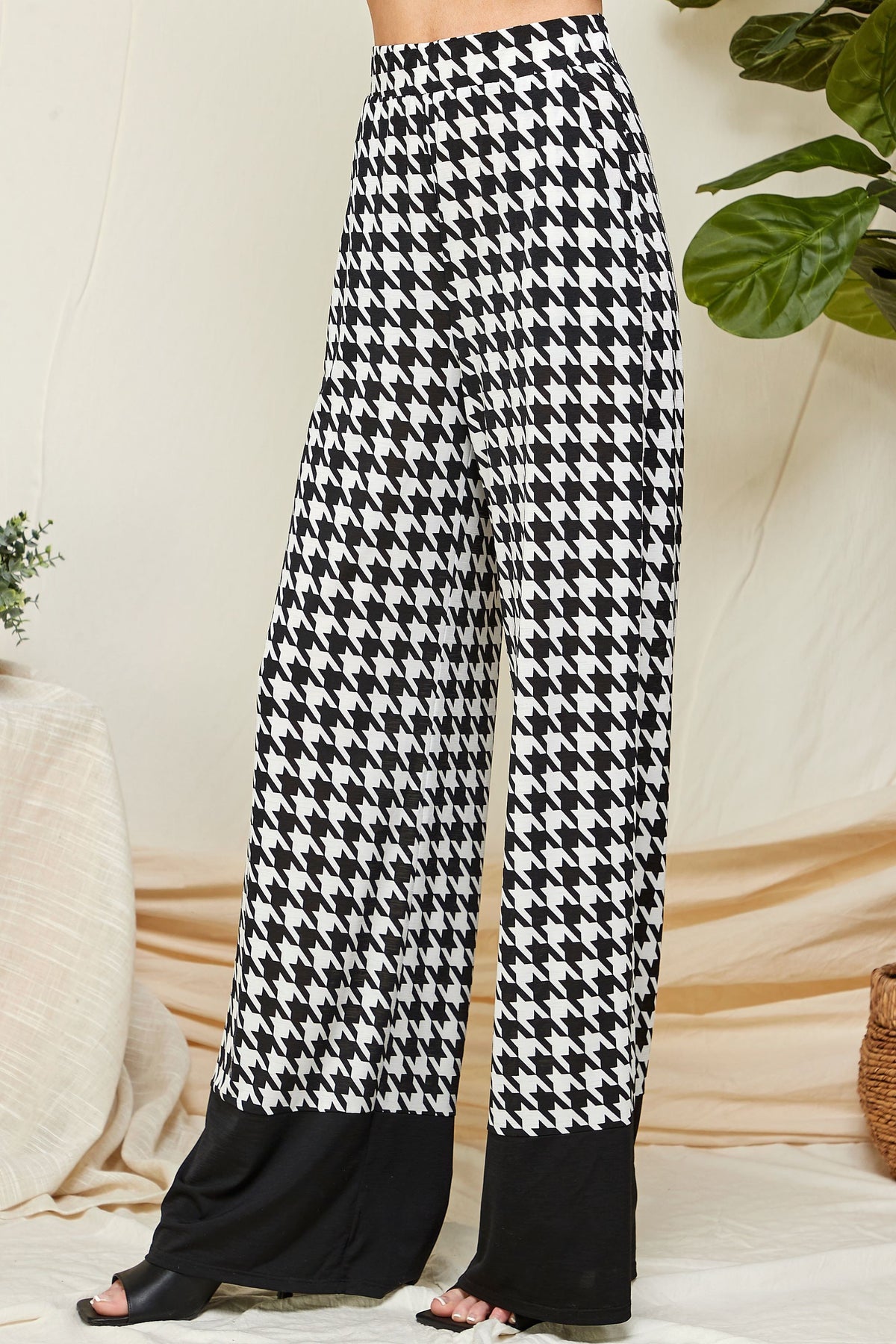 Calça Pantalona Feminina Xadrez Houndstooth Preto e Branco de Cintura Alta