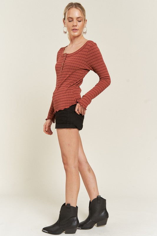 PLUS LONG SLEEVE BUTTON DOWN TOP WITH RUFFLED HEM-3 COLORS