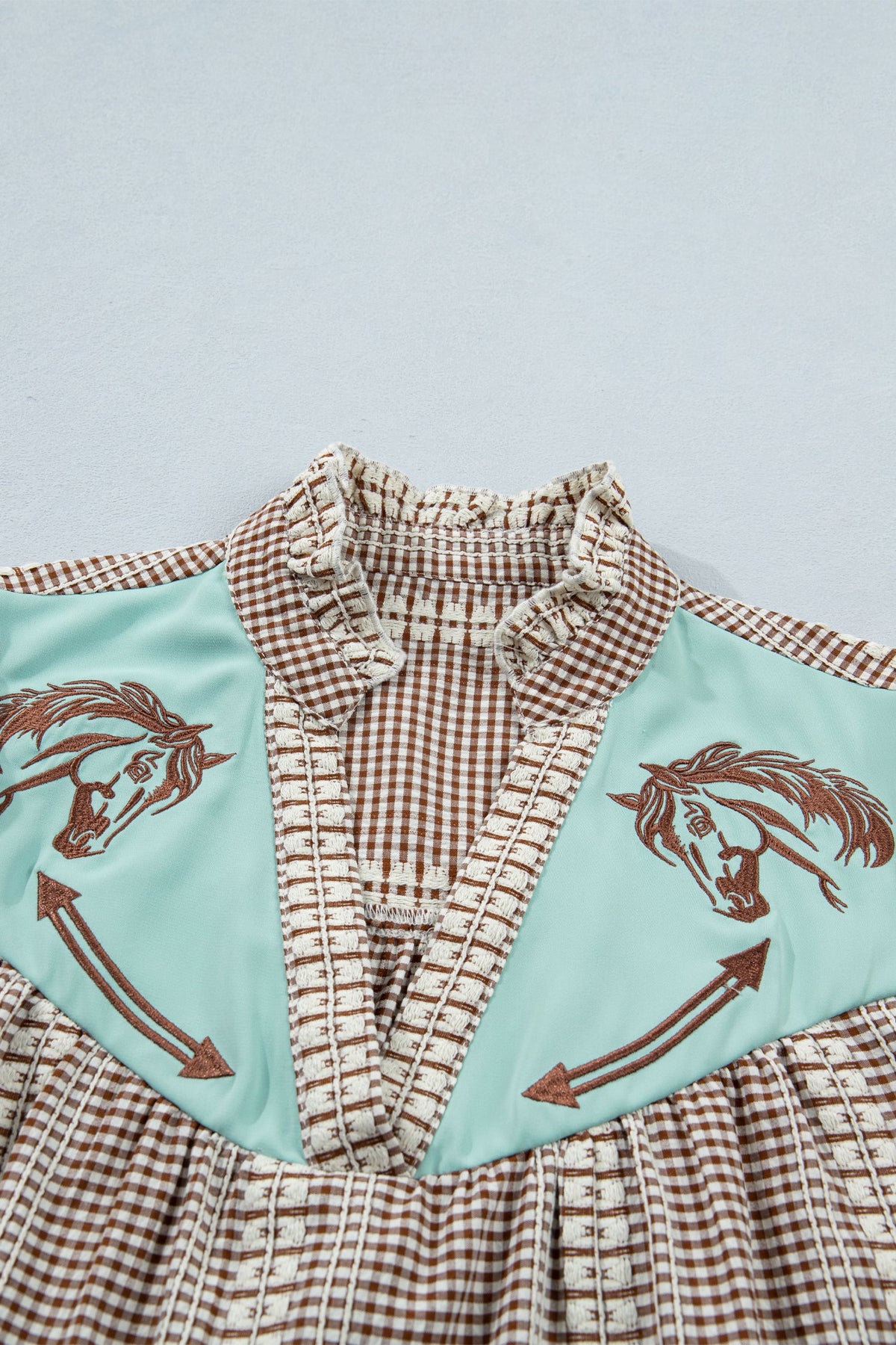 Blusa Xadrez Gingham com Manga Bufante e Bordado de Pônei Ocidental