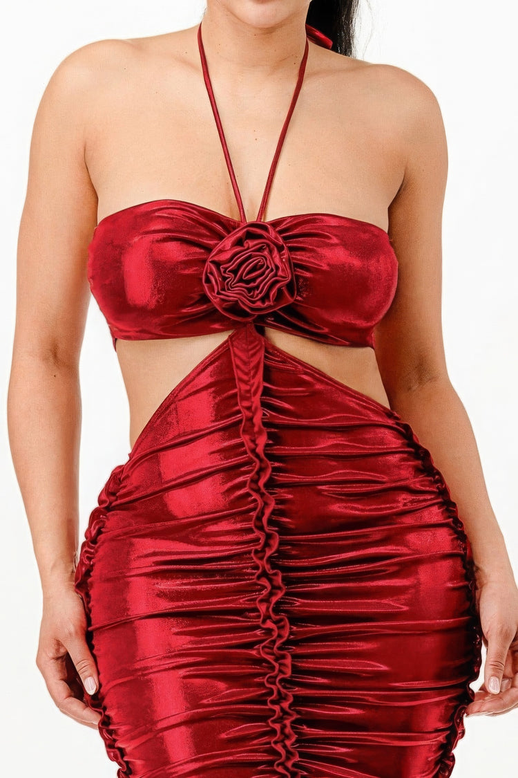 Vestido Halter Drapeado Metalizado com Flor 3D