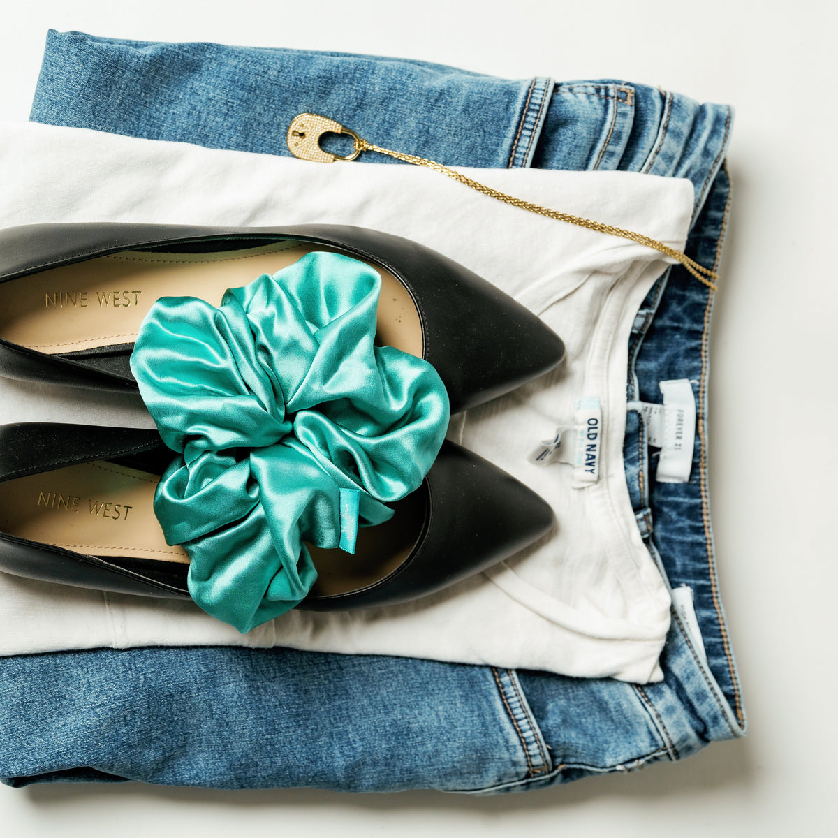 Scrunchie Gigante de Seda Orgânica Verde Jade