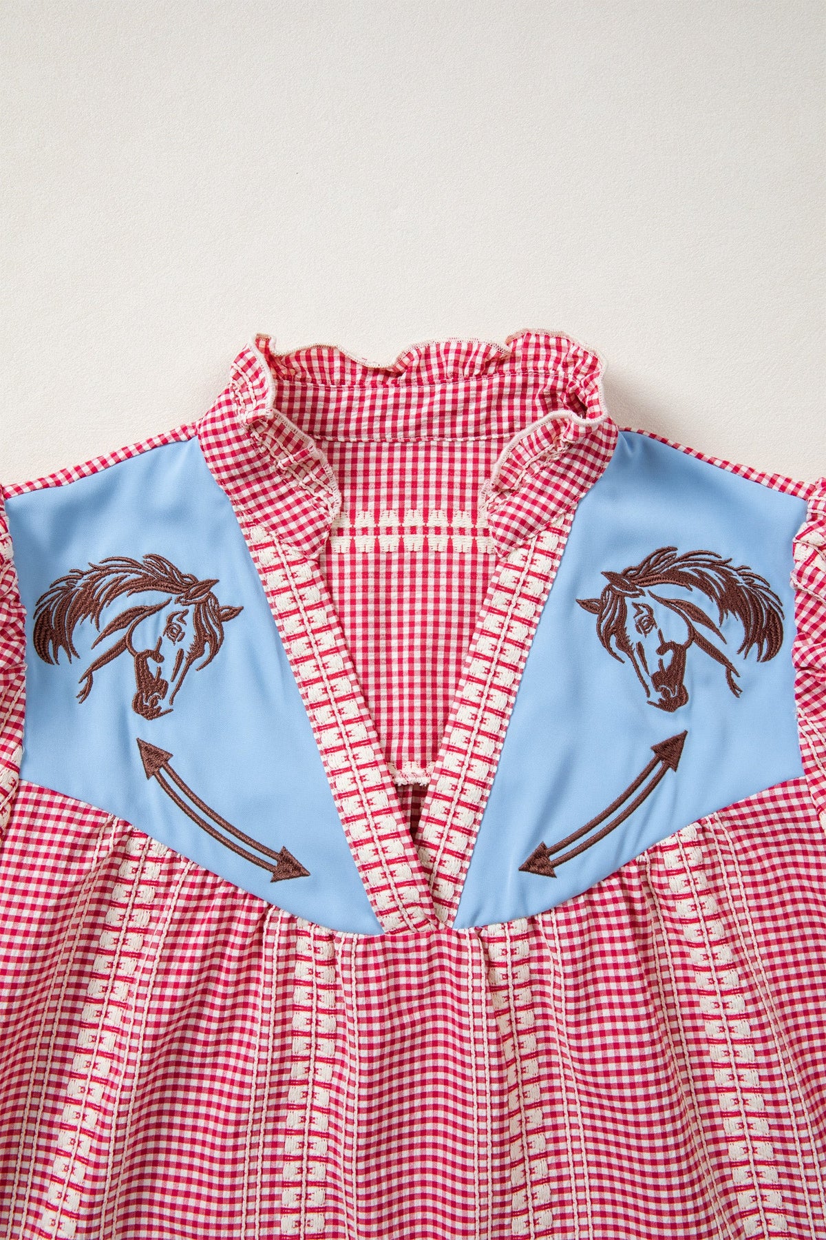 Blusa Xadrez Gingham com Manga Bufante e Bordado de Pônei Ocidental