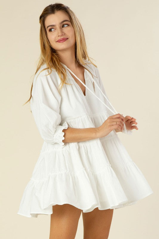 Vestido Branco Off-White com Tiers e Tassel