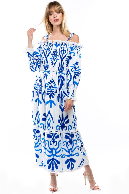 Vestido longo ombro a ombro azul e branco