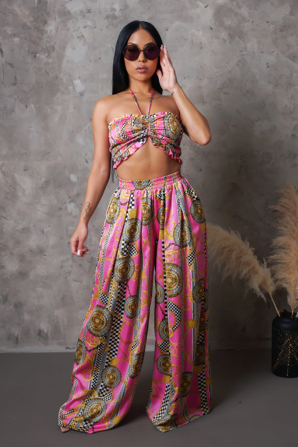 Conjunto de Calça Wide Leg Rosa Multicores e Top Drapeado