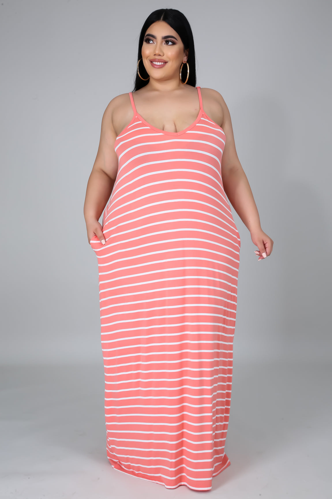 Vestido Maxi Listrado Solto e Confortável com Bolsos