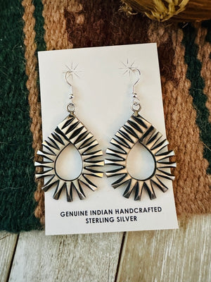 Descriptive image text