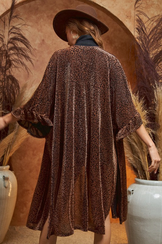 SILVER METALLIC ANIMAL PRINT KIMONO