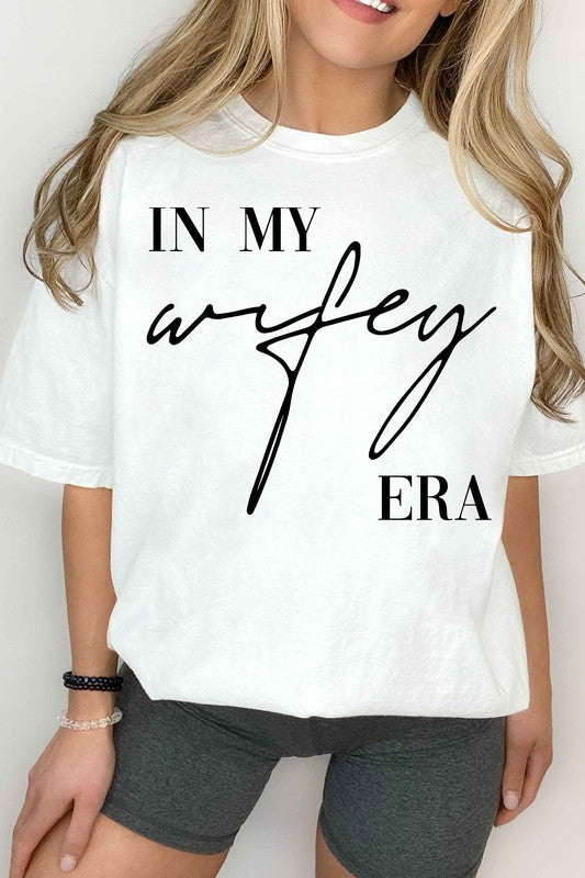 IN MY WIFEY ERA GRAPHIC TEE- 5 COLORS