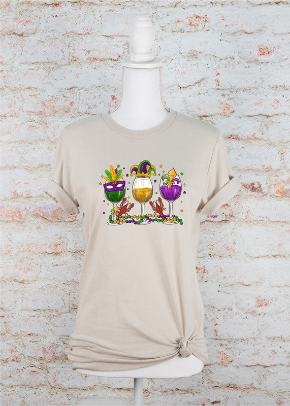 Plus Size Mardi Gras Wine Glass Crew Neck Graphic Tee-3 Colors