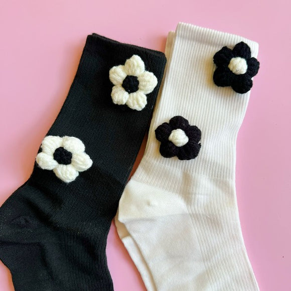 Puffy Daisy Embellished Socks Set Of 2