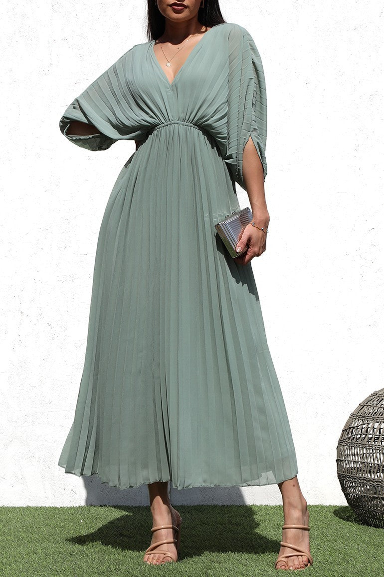 Exquisitely Endearing Loose Pleated Midi Dress- Green