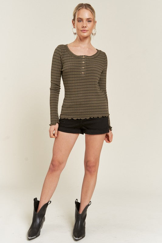 PLUS LONG SLEEVE BUTTON DOWN TOP WITH RUFFLED HEM-3 COLORS