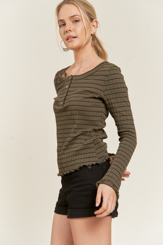 PLUS LONG SLEEVE BUTTON DOWN TOP WITH RUFFLED HEM-3 COLORS