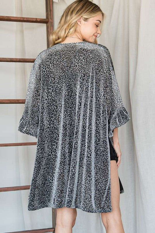 SILVER METALLIC ANIMAL PRINT KIMONO