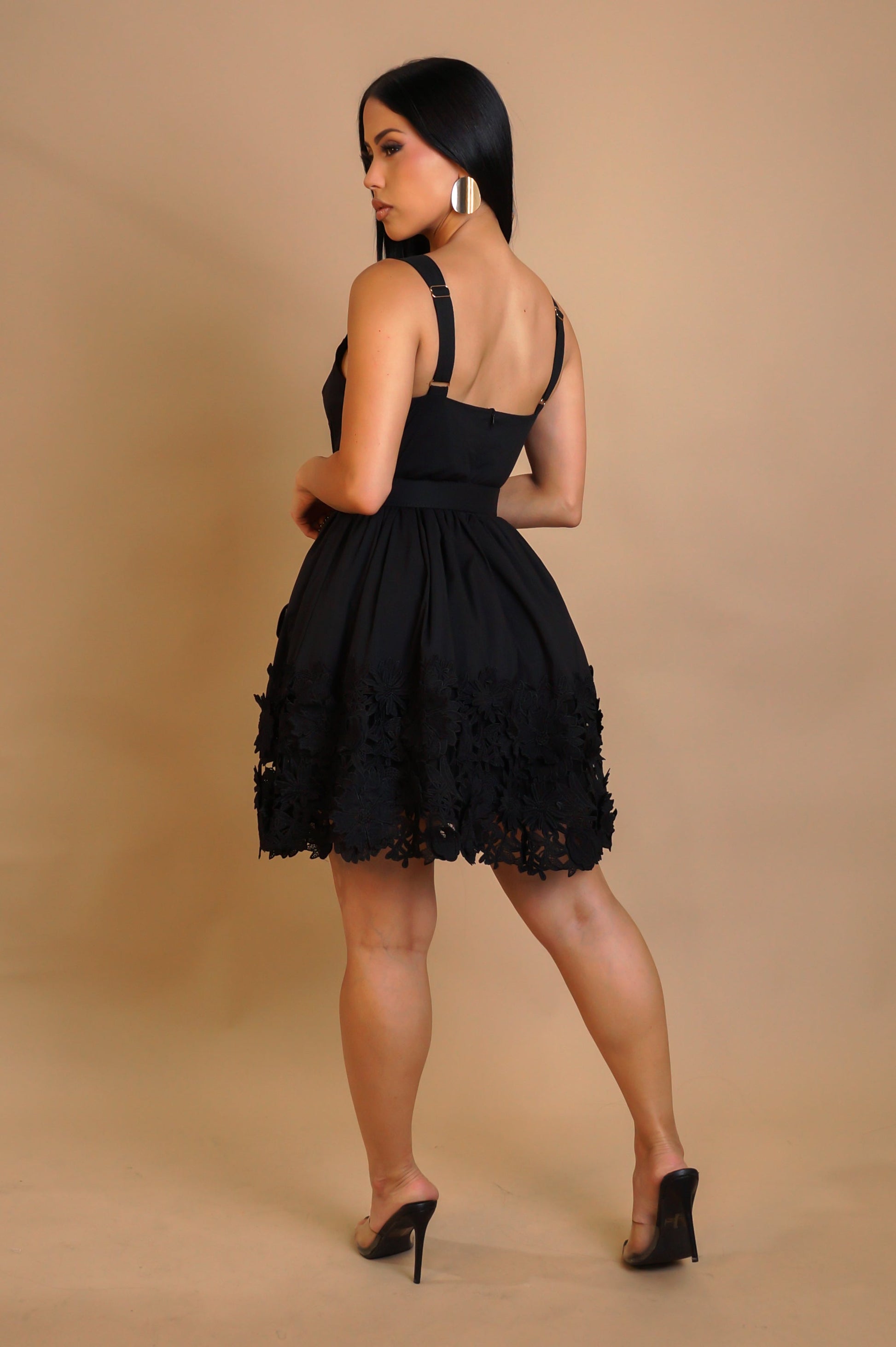 Cute Little Black Dress – S&E Retail Expo