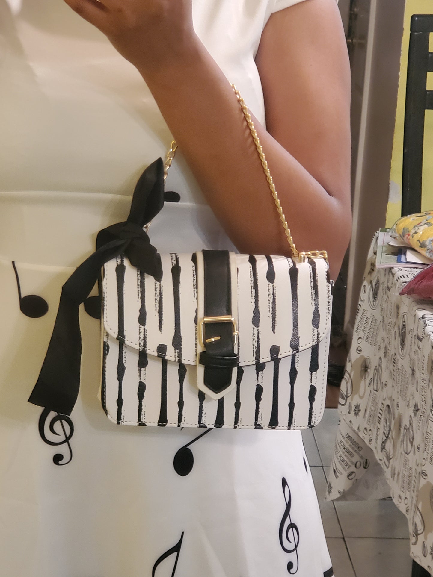 black & white striped chain fashion bag