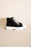 CRAYON-G LACE UP BLACK & WHITE SNEAKERS