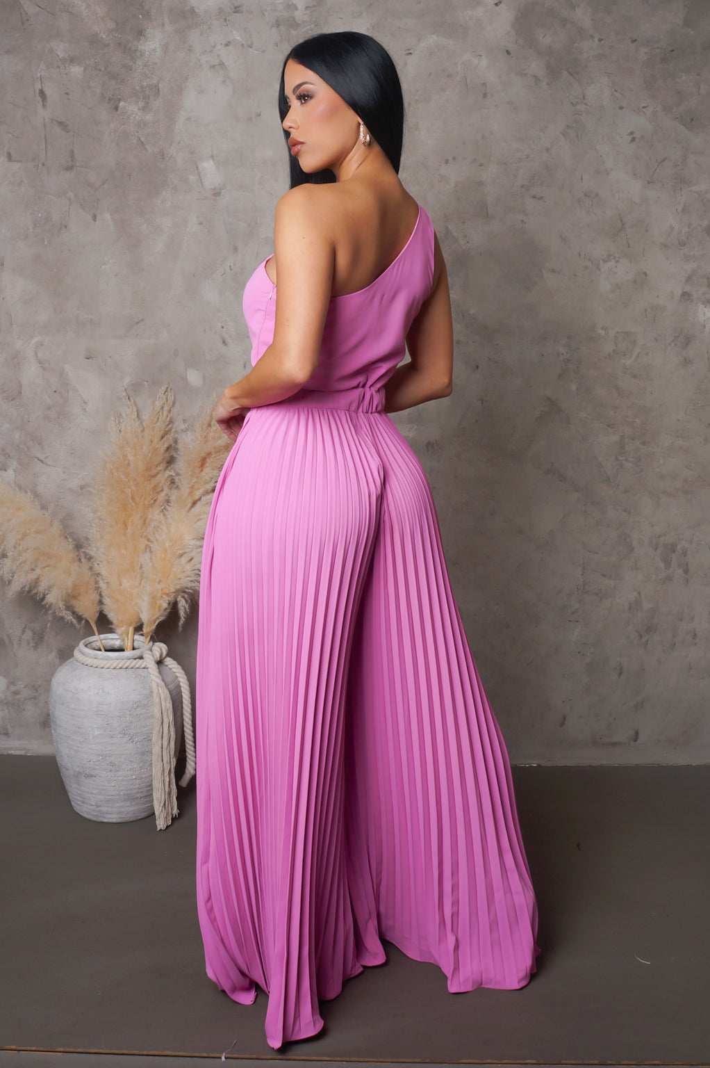 Seasonal One Shoulder Pleated Loose Jumpsuit