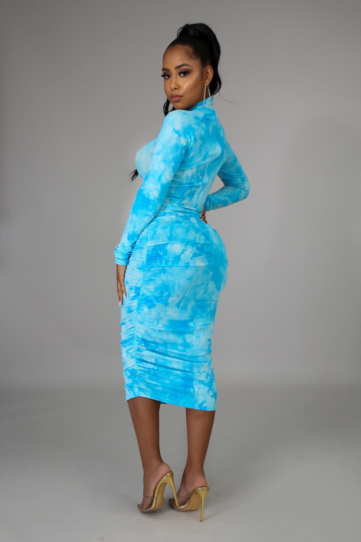 (20% off promo)turquoise mock neck ruched tie dye midi dress